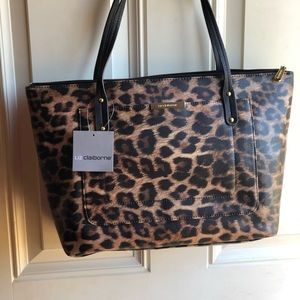Liz Claiborne Leopard print Elizabeth tote!!